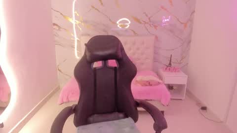   online show from February 27, 12:20 pm