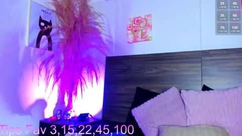 Snapshot of martina_miiller chatting on October 22, 12:18 pm martina mIIler online show from October 22, 12:18 pm