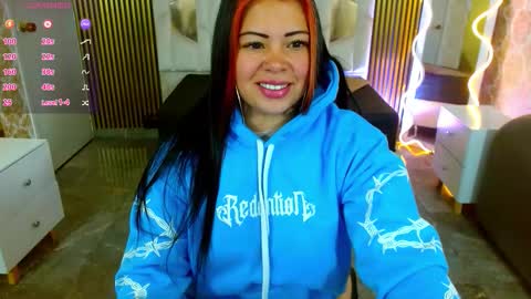 Snapshot of martina_tay chatting on October 9, 3:23 am Hey im martina online show from October 9, 3:23 am