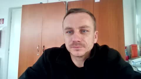 Snapshot of martinbest11 chatting on October 18, 5:44 am martinbest11 online show from October 18, 5:44 am