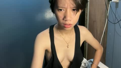 im mary 18yrs old online show from July 15, 12:49 am