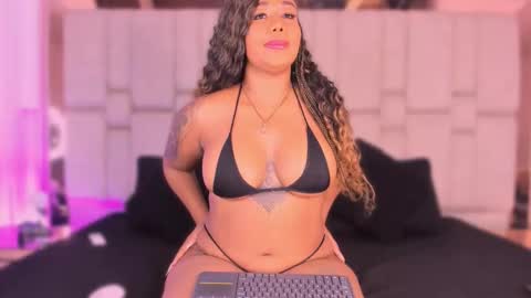   online show from December 17, 7:53 pm