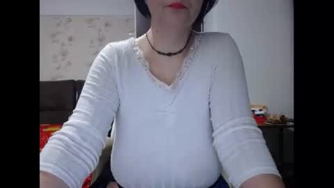 Snapshot of mary_x chatting on October 10, 3:23 am Mary online show from October 10, 3:23 am