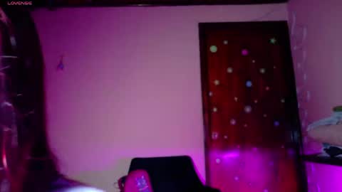     online show from April 27, 6:33 am