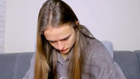 Mari online show from December 1, 7:17 am