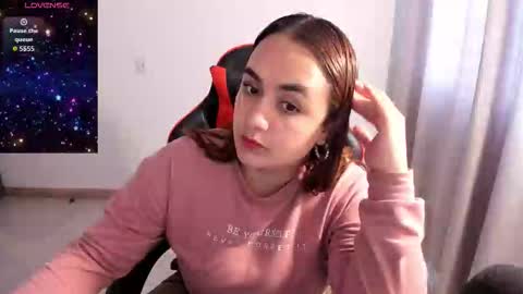 Dulce Maria online show from March 17, 8:25 pm