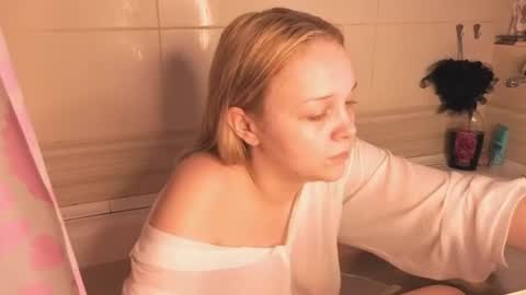 Mary online show from June 24, 3:35 am