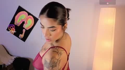 maryybellax online show from March 26, 12:17 am