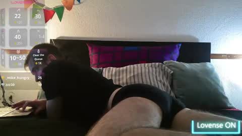 greenhot2 online show from March 12, 11:01 pm