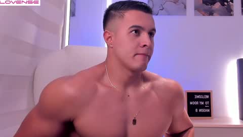 Mason Bennet online show from March 11, 6:52 am