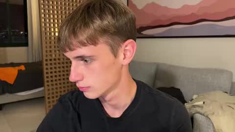 Snapshot of mason_gallagher chatting on September 21, 10:47 pm Mason online show from September 21, 10:47 pm