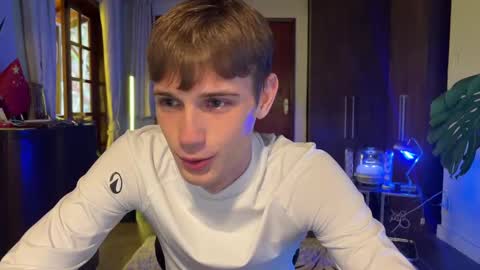 Snapshot of mason_gallagher chatting on October 15, 7:15 pm Mason online show from October 15, 7:15 pm