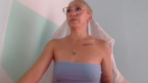 massiel ferreti online show from April 16, 10:23 pm