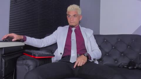 I am Massimo online show from December 20, 11:22 pm