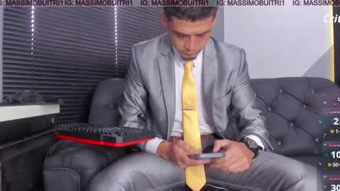 I am Massimo online show from February 14, 2:09 pm