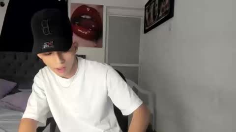master_boy28 online show from May 13, 4:33 am