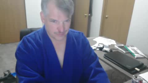 Snapshot of master_thorn chatting on January 20, 3:04 am Master Thorn online show from January 20, 3:04 am