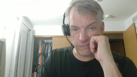 Snapshot of master_thorn chatting on September 19, 2:27 am Master Thorn online show from September 19, 2:27 am