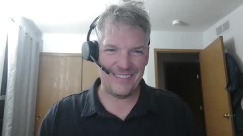 Snapshot of master_thorn chatting on December 4, 3:09 am Master Thorn online show from December 4, 3:09 am