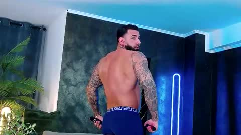 masterkingofmuscle online show from March 26, 9:42 pm