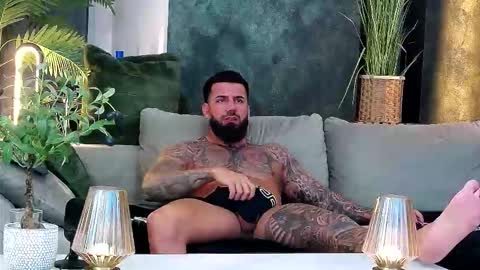 masterkingofmuscle online show from March 24, 9:32 pm