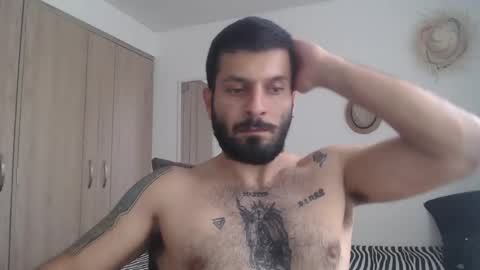 Snapshot of masterofinfatuation chatting on January 14, 8:59 pm   online show from January 14, 8:59 pm