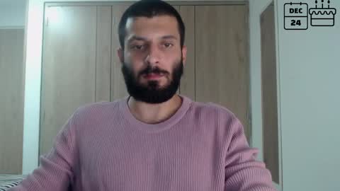 Snapshot of masterofinfatuation chatting on December 18, 12:10 am   online show from December 18, 12:10 am