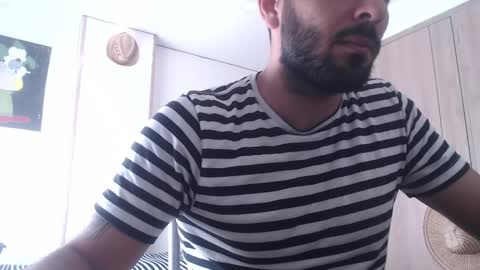 Snapshot of masterofinfatuation chatting on December 31, 2:36 pm   online show from December 31, 2:36 pm