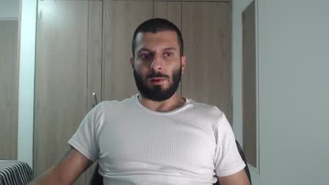 Snapshot of masterofinfatuation chatting on December 6, 3:13 am   online show from December 6, 3:13 am