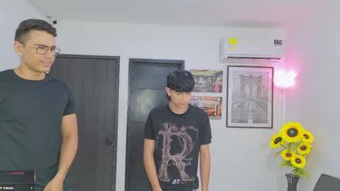 Team Cris Darwin- Fernando- Stiven- David online show from June 10, 11:31 am