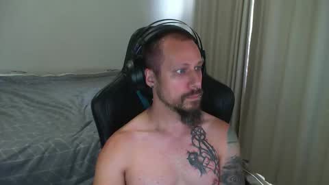 Snapshot of matchy666 chatting on January 5, 2:27 am Matchy online show from January 5, 2:27 am