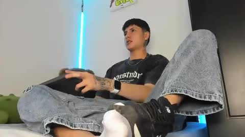 mateo_escobar online show from February 6, 4:16 am