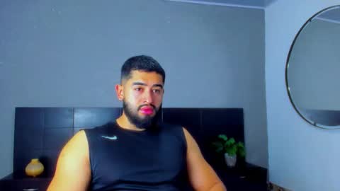 Mathew Flintt  online show from October 31, 9:48 pm