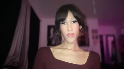 MOLLY MILLS online show from January 6, 3:10 am