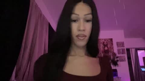 MOLLY MILLS online show from November 14, 12:24 am