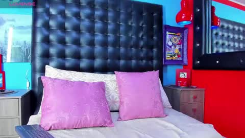 ---Matteo--- online show from October 5, 4:32 am