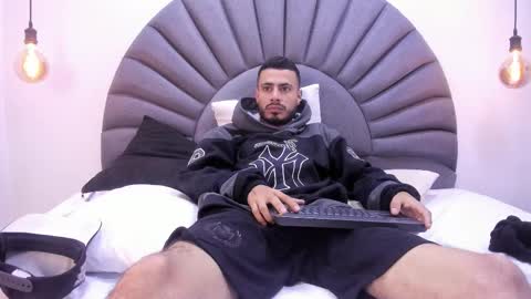 Matthew online show from February 3, 2:53 am