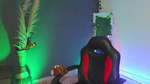 mattias     online show from October 10, 5:02 am