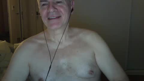 Snapshot of maturehotman chatting on January 28, 6:16 am maturehotman online show from January 28, 6:16 am