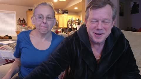 Snapshot of matureluvin chatting on February 7, 12:53 am JustUs online show from February 7, 12:53 am