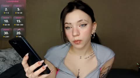 Mia online show from February 2, 6:21 am