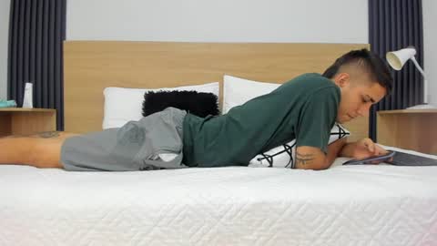 mauro_boy online show from July 1, 7:22 pm