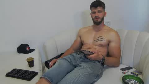 mauro_real_man online show from June 8, 5:14 pm