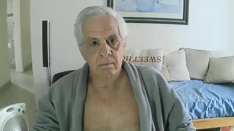 max_2017 online show from April 12, 1:59 pm