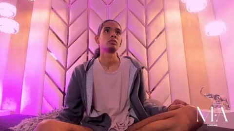 MAX online show from January 13, 3:36 am