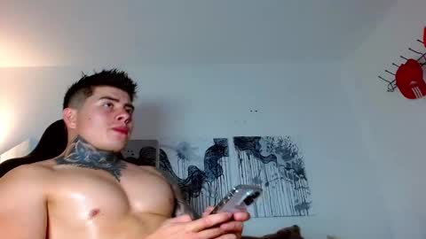 Snapshot of max_mayer chatting on January 1, 12:00 am Maximo Mayer online show from January 1, 12:00 am