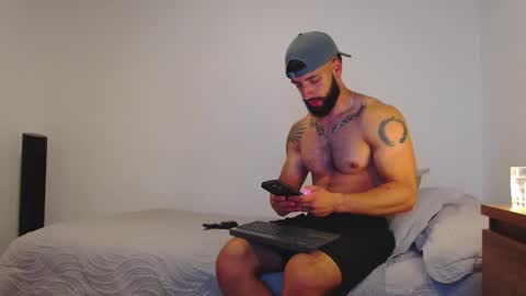 max_xl_ online show from December 22, 11:33 pm