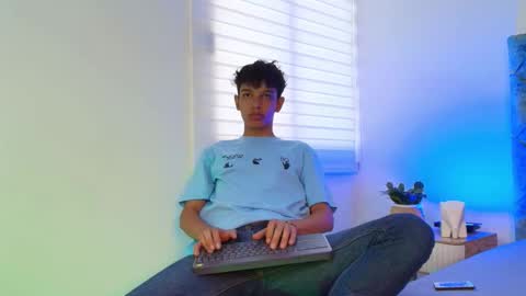 M A X F R O S T   online show from December 21, 7:42 pm