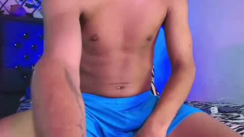 maxi_and_evan online show from July 20, 9:23 am