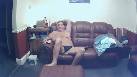 MAX online show from October 29, 11:27 pm